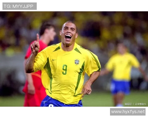 洛萨诺的传奇之路:从默默无闻到足球巨星的成长历程 洛萨诺的传奇之路:从默默无闻到足球巨星的成长历程